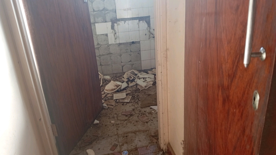 2 Bedroom Property for Sale in Aberdeen Eastern Cape